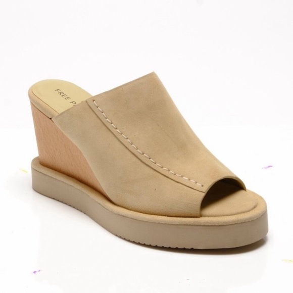 Free People Tan Wedge Sandals - Picture 4 of 11